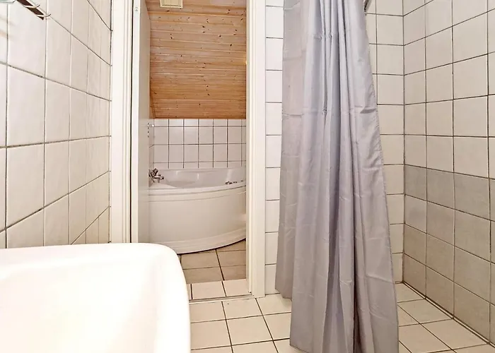8 Person Holiday In Thisted Hotel 3*