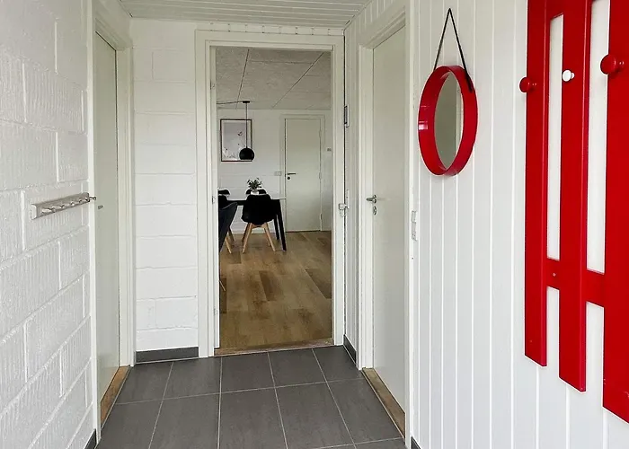 8 Person Holiday In Thisted Hotel 3*